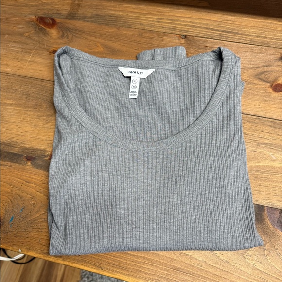 SPANX Charcoal Ribbed Tank - Picture 1 of 3